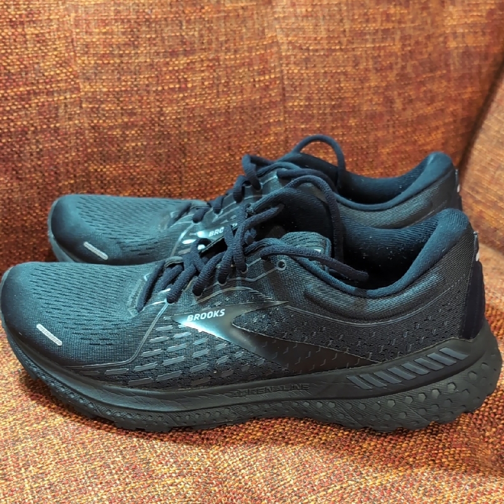 Brooks Adrenaline 21 Womens Running Shoes